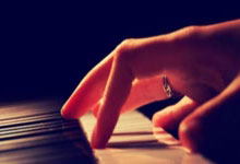 跌宕起伏的绿茵场：广州恒大不敌深圳佳兆业，荣耀之路再迎考验