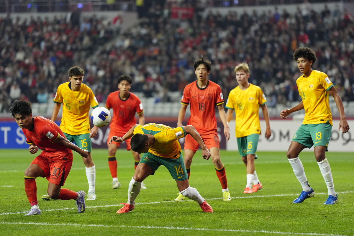 顶尖强队闪耀，国际足球比赛争夺激烈的简单介绍