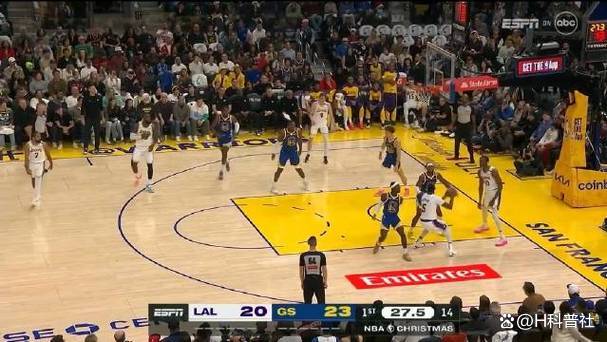爱游戏app下载-关于詹姆斯单挑勇士，湖人奠定总决赛优势的信息