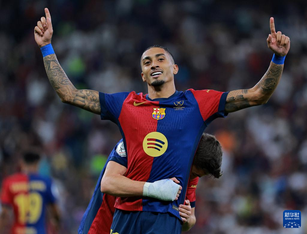 西班牙球员荣获最有价值球员奖 西班牙球员荣获最有价值球员奖