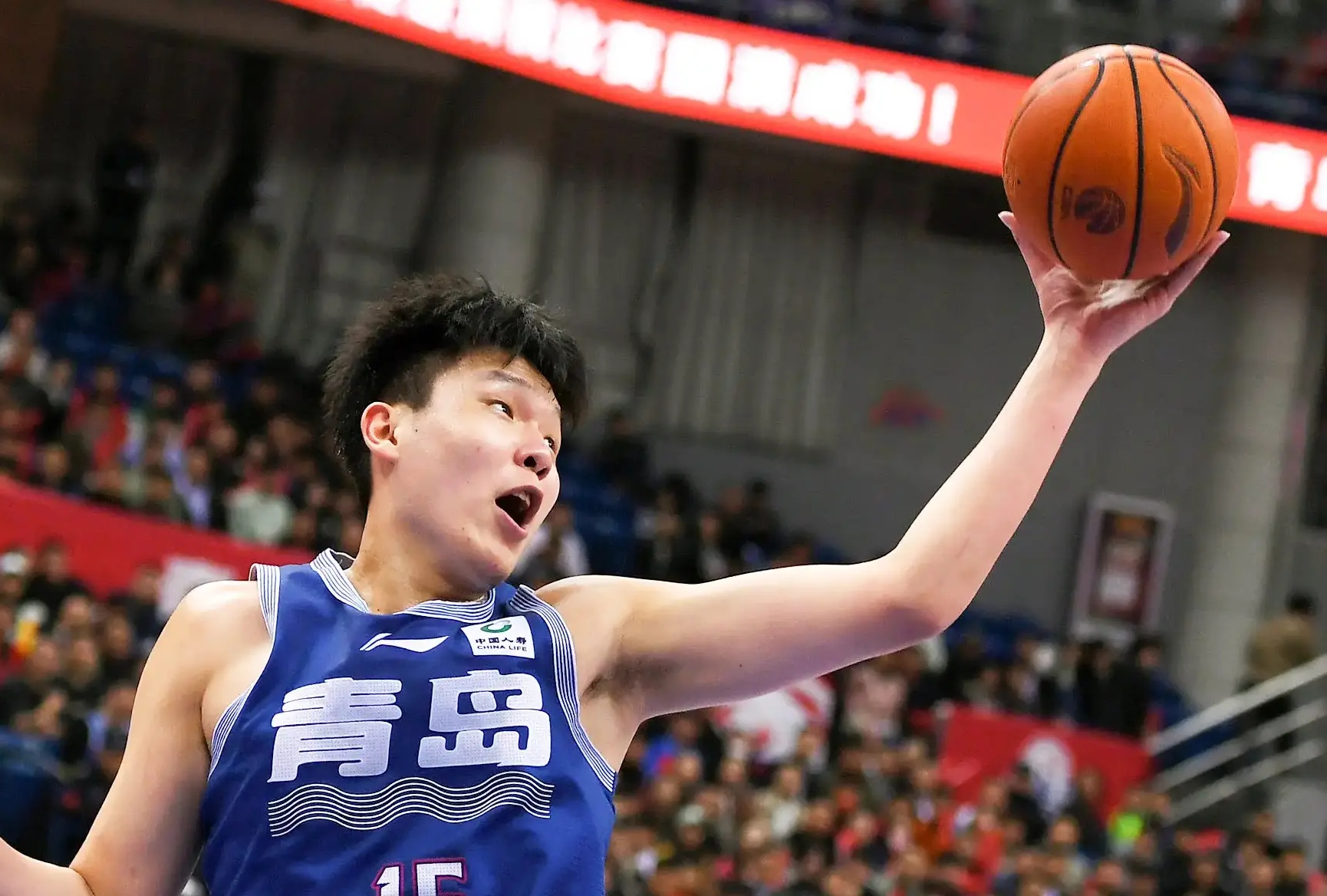 广东男篮客场高效进攻,击败青岛队保持不败的简单介绍 广东男篮客场高效进攻,击败青岛队保持不败的简单介绍