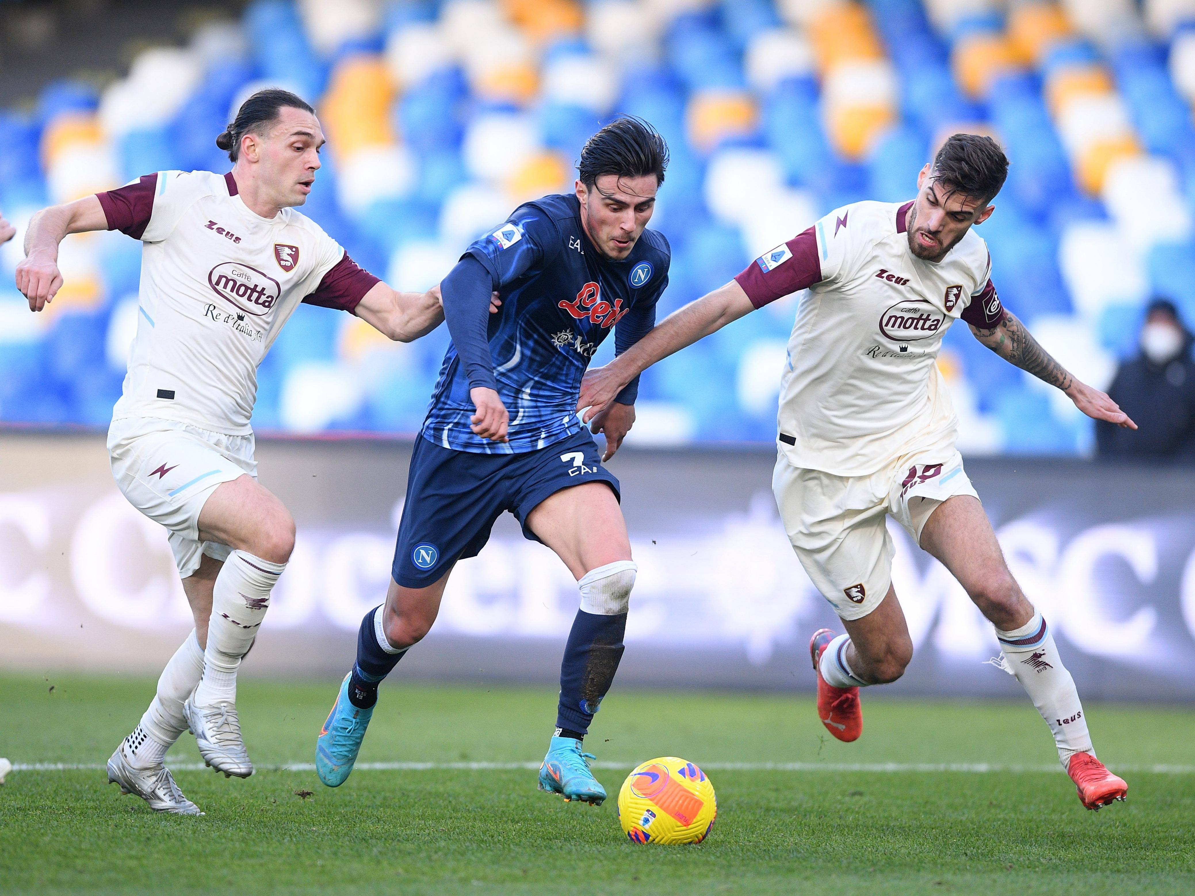 爱游戏登录入口-包含罗马主场大胜乌迪内斯，保持不败纪录的词条