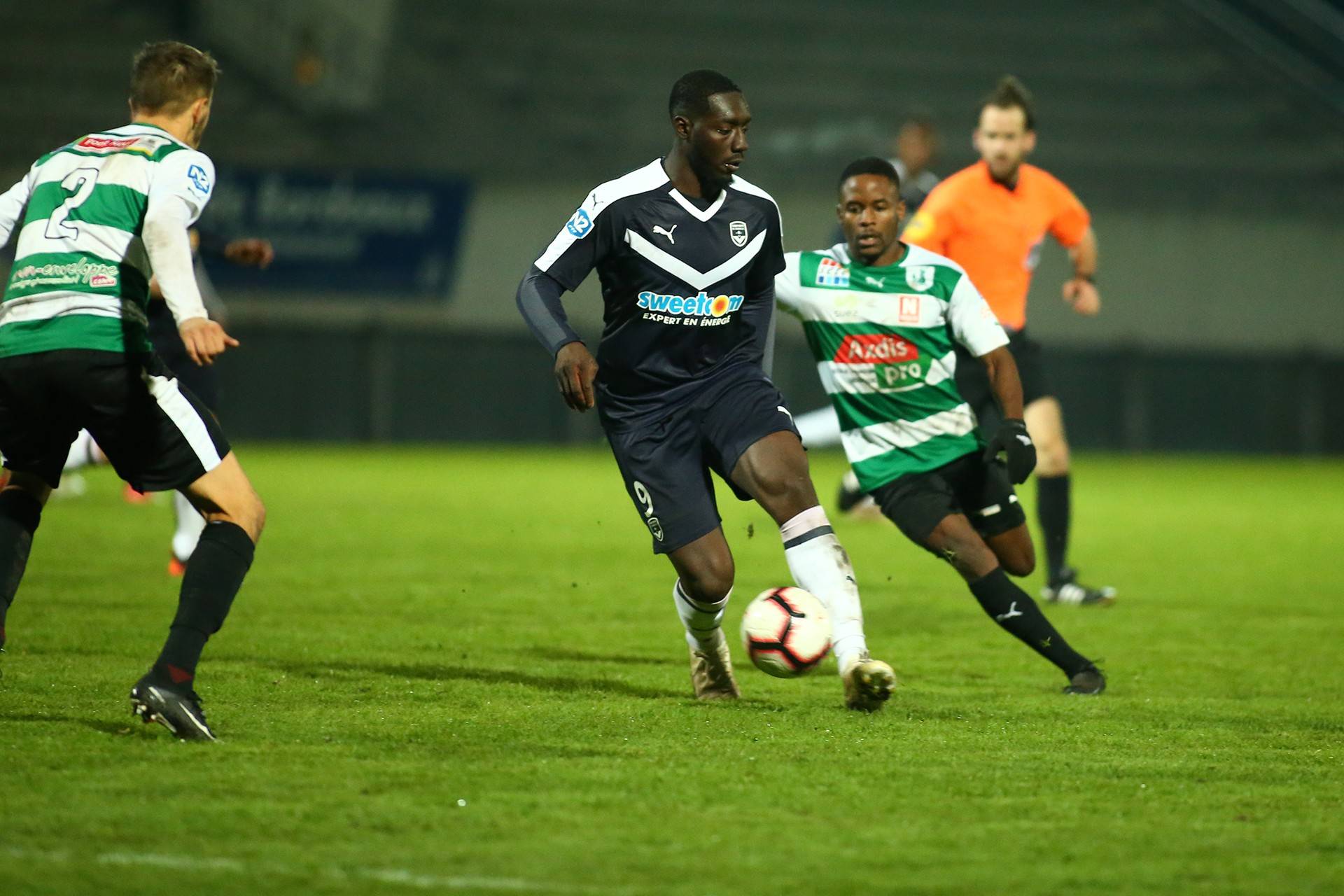 阿恩斯鲁勇夺胜利,迎接战斗欧塞尔 阿恩斯鲁勇夺胜利,迎接战斗欧塞尔