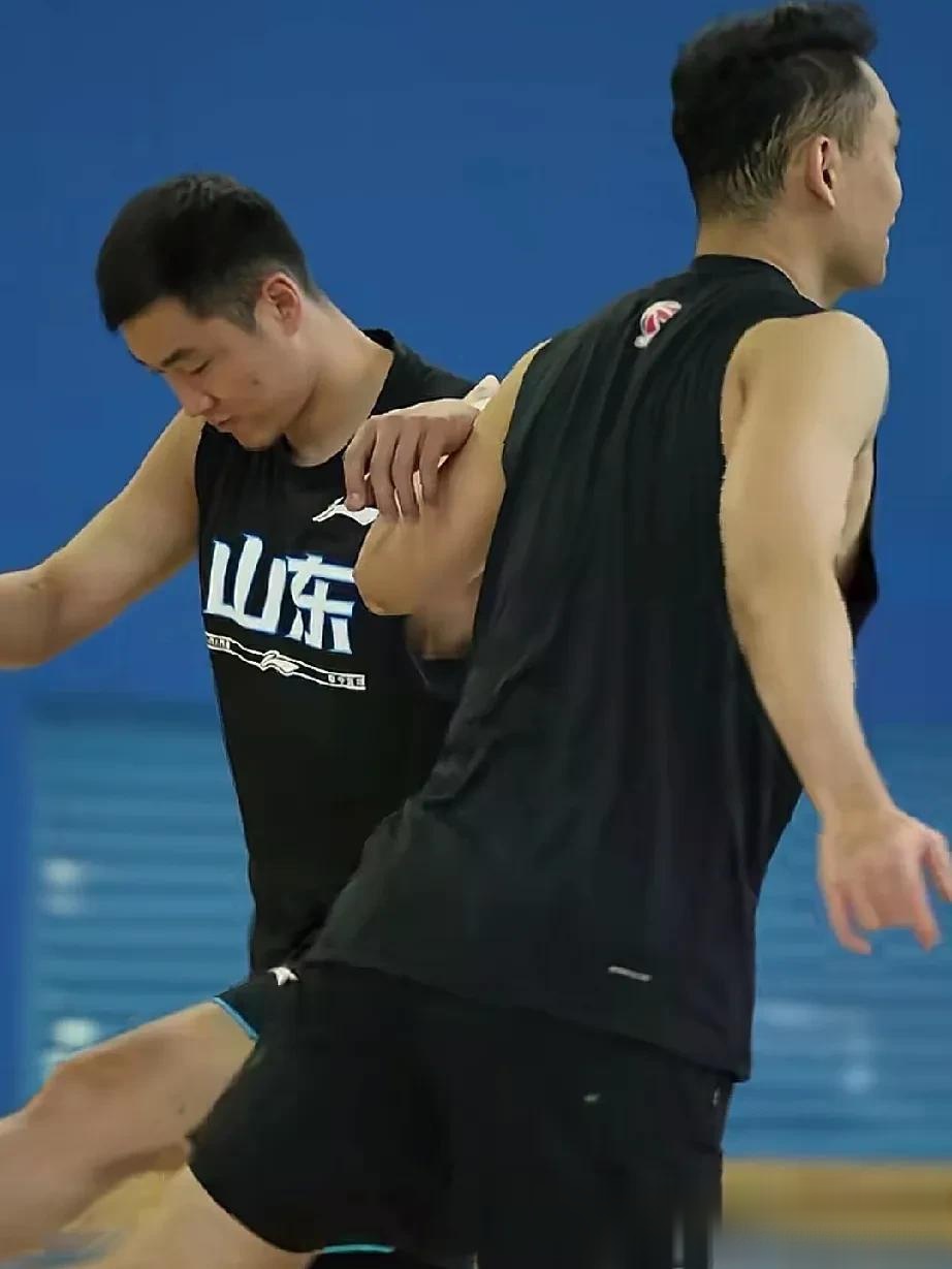 包含队内球员个人训练加量,迎接困难近期比赛的词条 包含队内球员个人训练加量,迎接困难近期比赛的词条