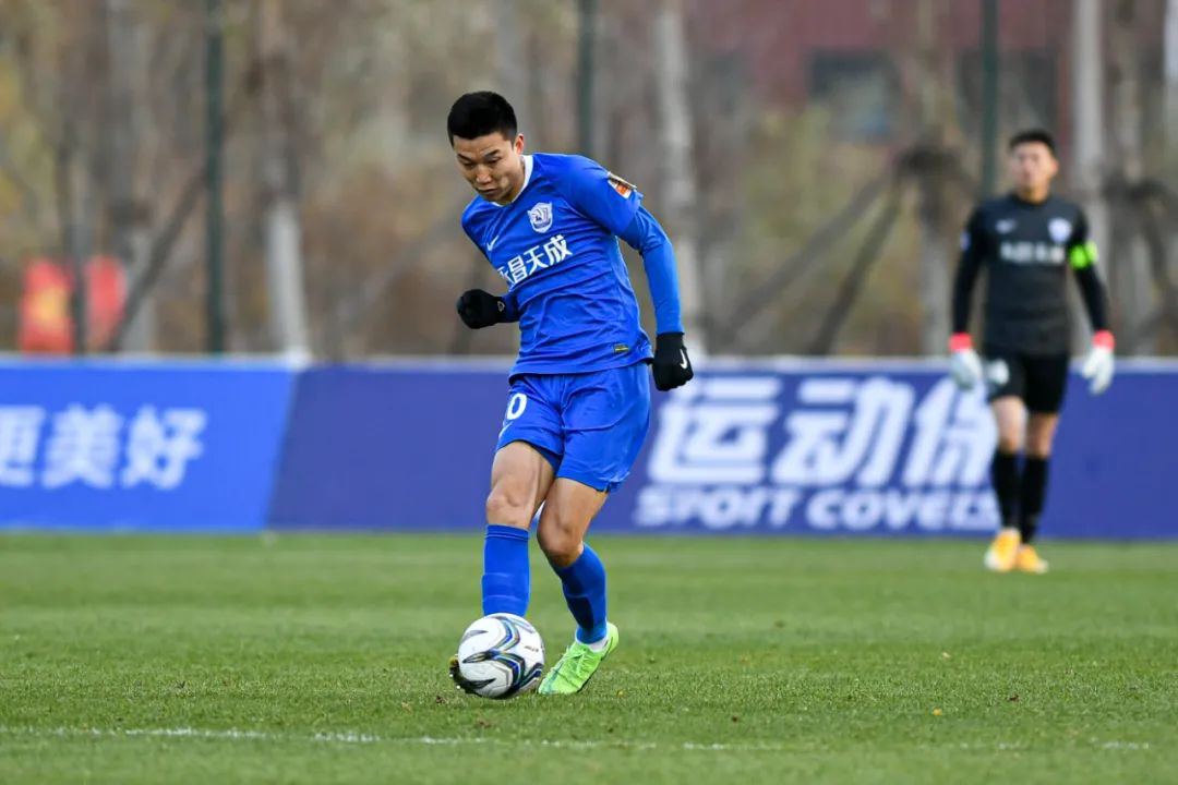 爱游戏体育网站-意大利男子体操选手不敌强手，遗憾止步