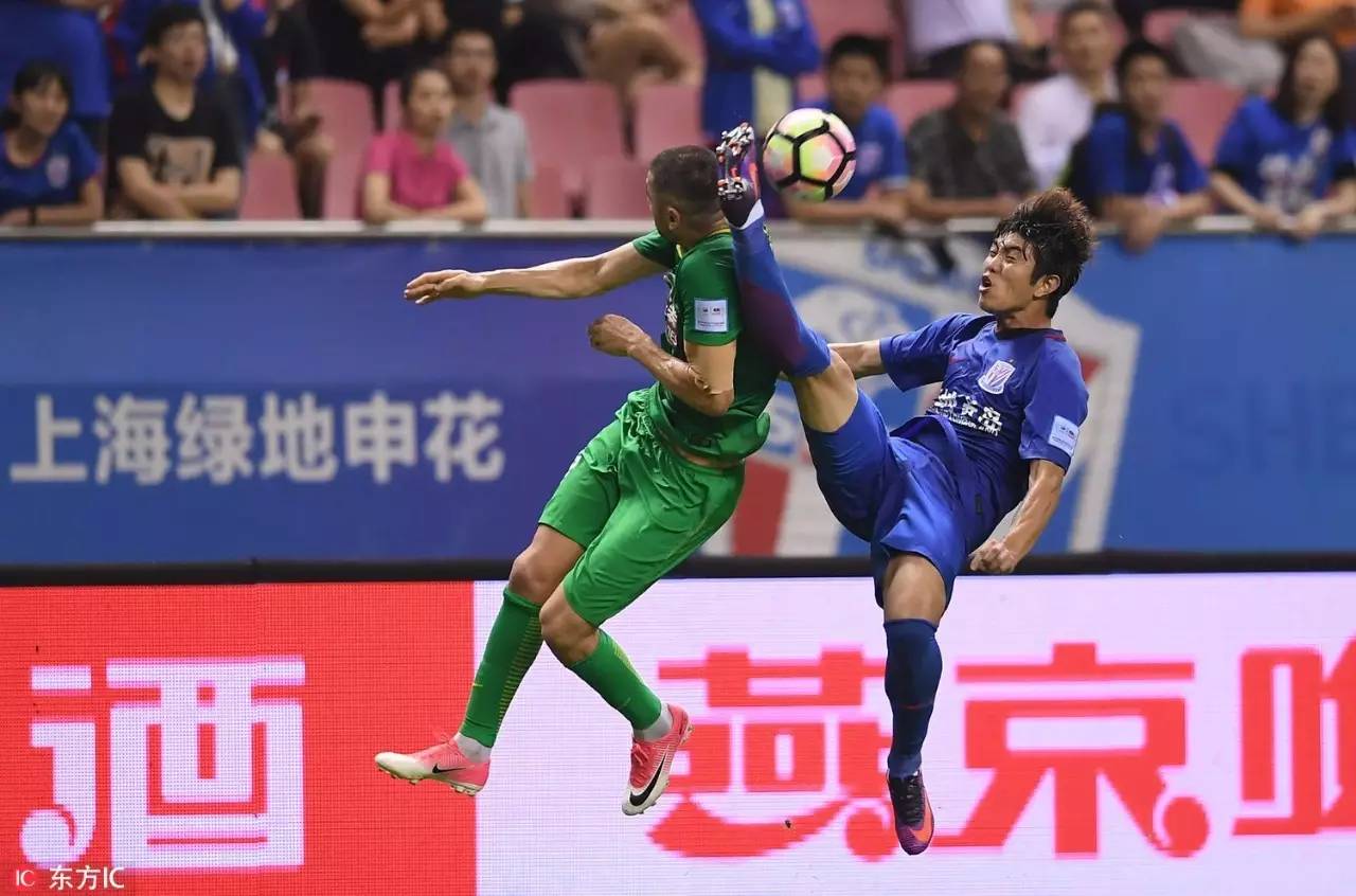 意大利男子体操选手不敌强手,遗憾止步 意大利男子体操选手不敌强手,遗憾止步