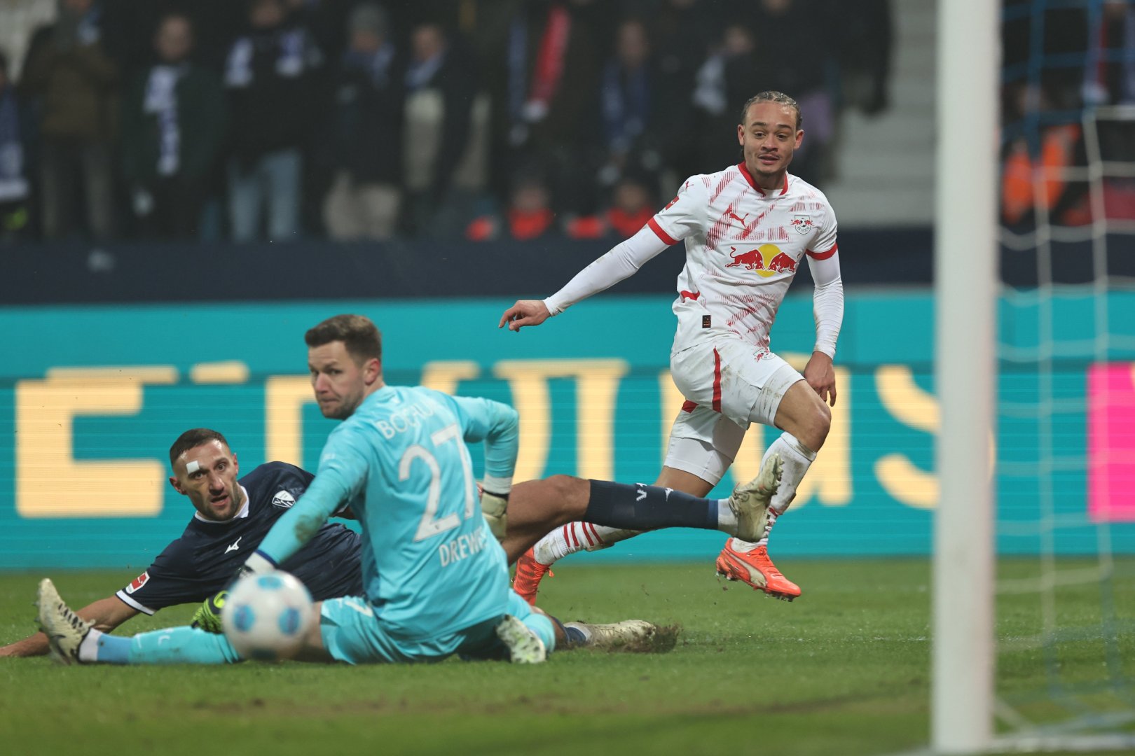 爱游戏登录入口-莱比锡红牛队主场出局，不敌劲敌奥格斯堡队