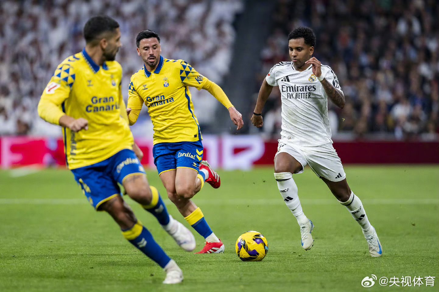 爱游戏官网-皇马客场逆转比利亚雷亚尔，贝尔替补登场破门助球队获胜的简单介绍