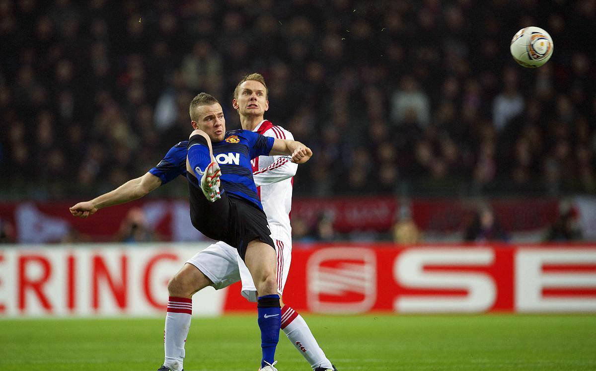 关于荷甲劲旅再现辉煌，阿贾克斯球员勇敢作战的信息