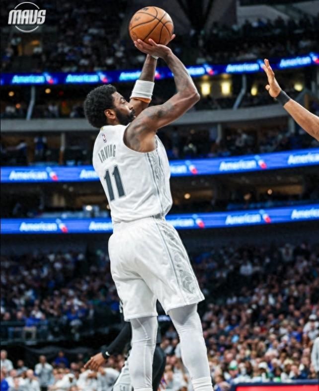 爱游戏官网-篮网三连胜！欧文砍下关键三分，球队创造佳绩