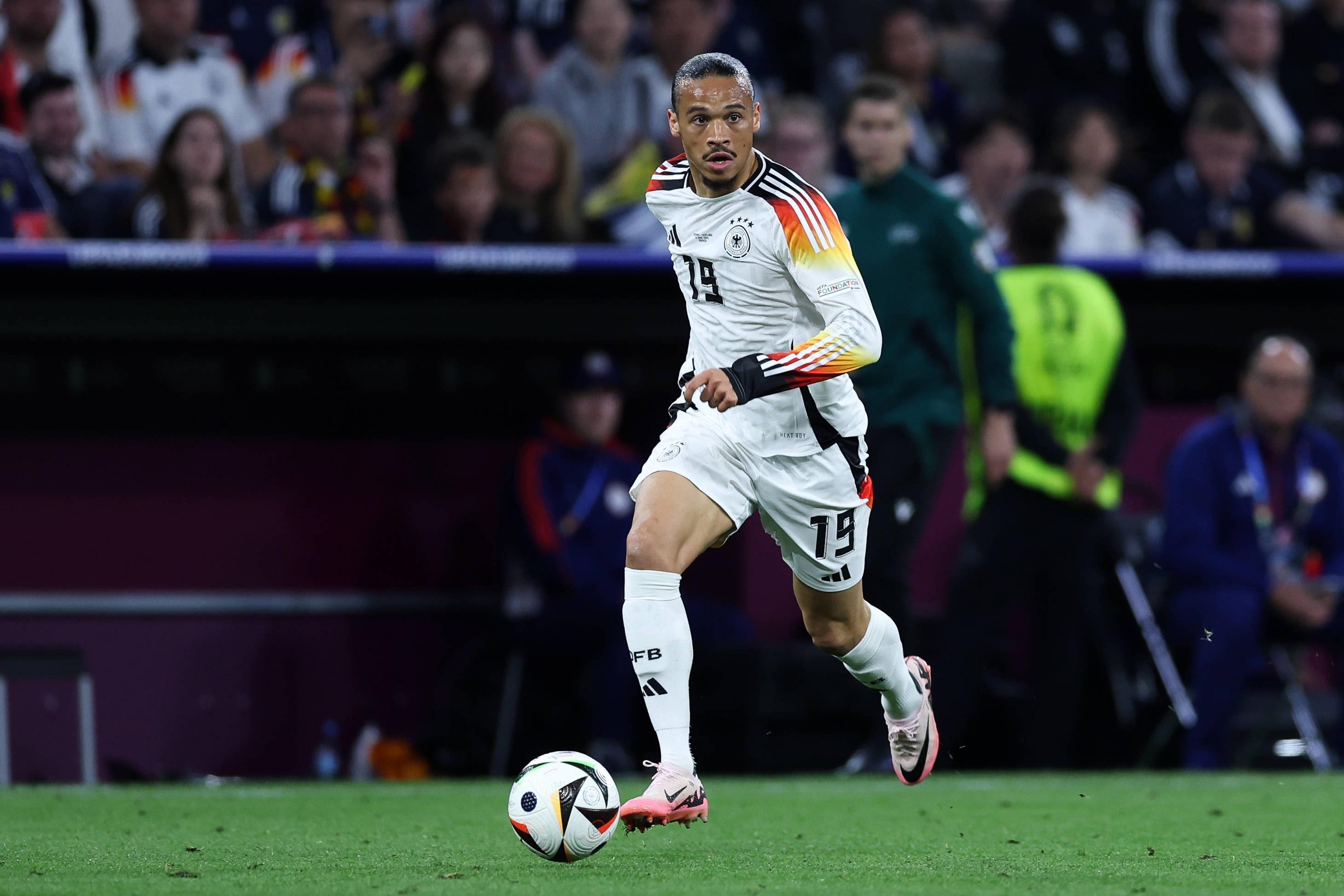 阿森纳经理宣布辞职,球迷担忧未来 阿森纳经理宣布辞职,球迷担忧未来