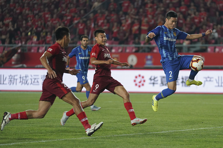 江苏苏宁vs华夏幸福，全队团结拼搏争胜的简单介绍